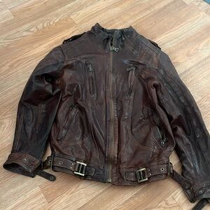 Selling a vintage jacket from my father not used for a long time.